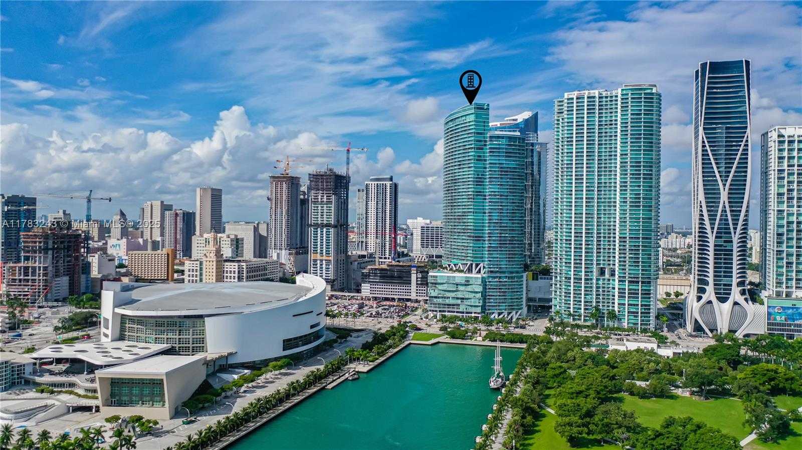 Small Image of 888 BISCAYNE BLVD #4212, Miami Number 2