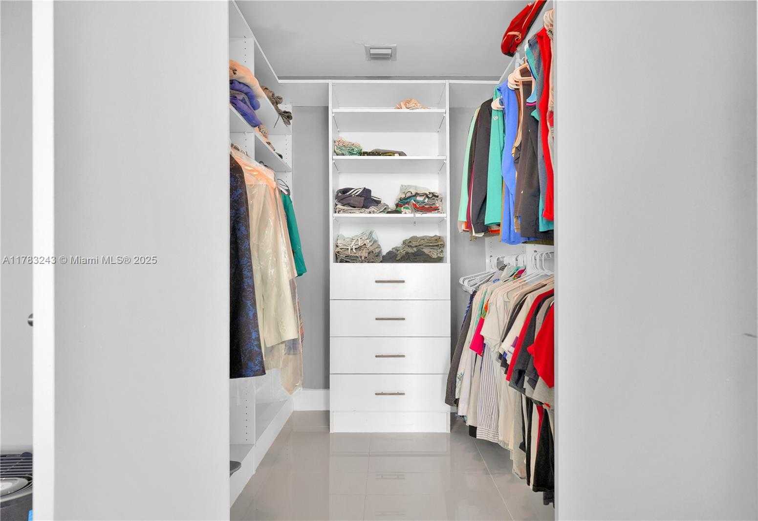 Small Image of 888 BISCAYNE BLVD #4212, Miami Number 20