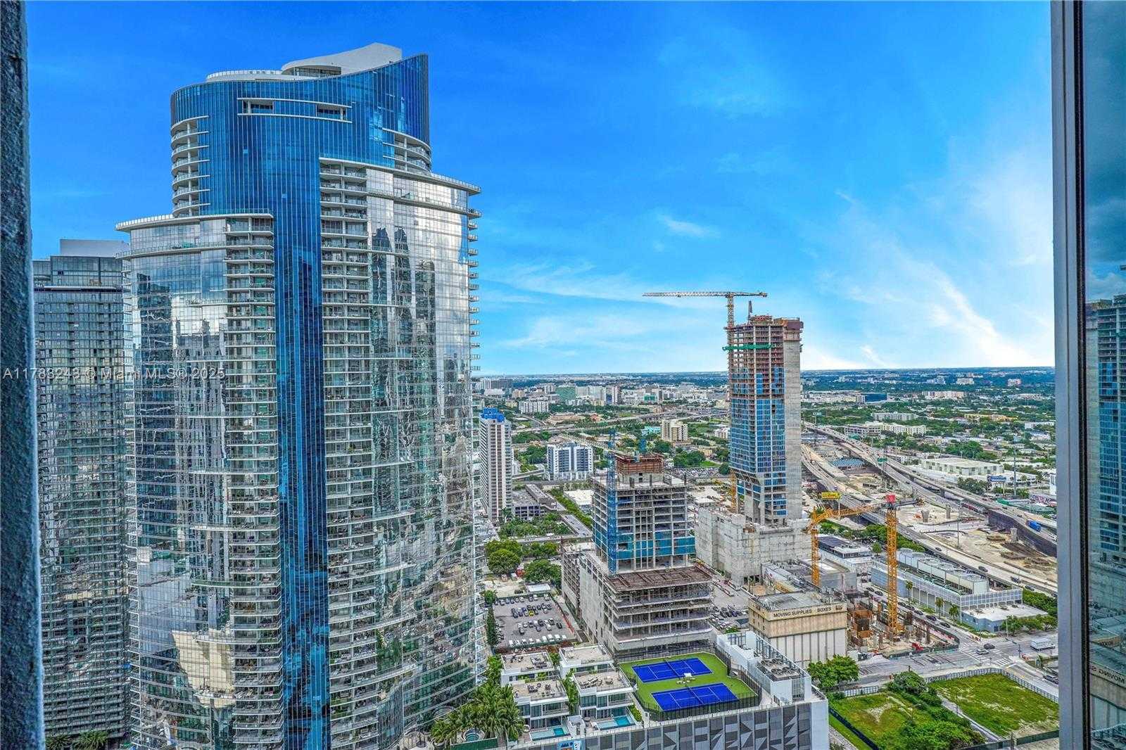 Small Image of 888 BISCAYNE BLVD #4212, Miami Number 21