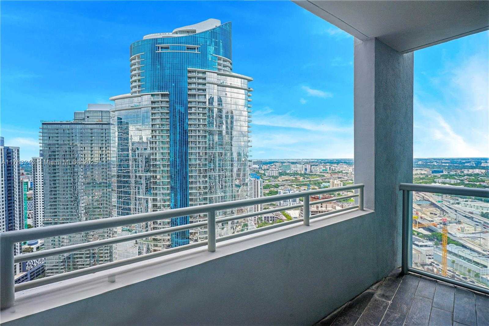 Small Image of 888 BISCAYNE BLVD #4212, Miami Number 23