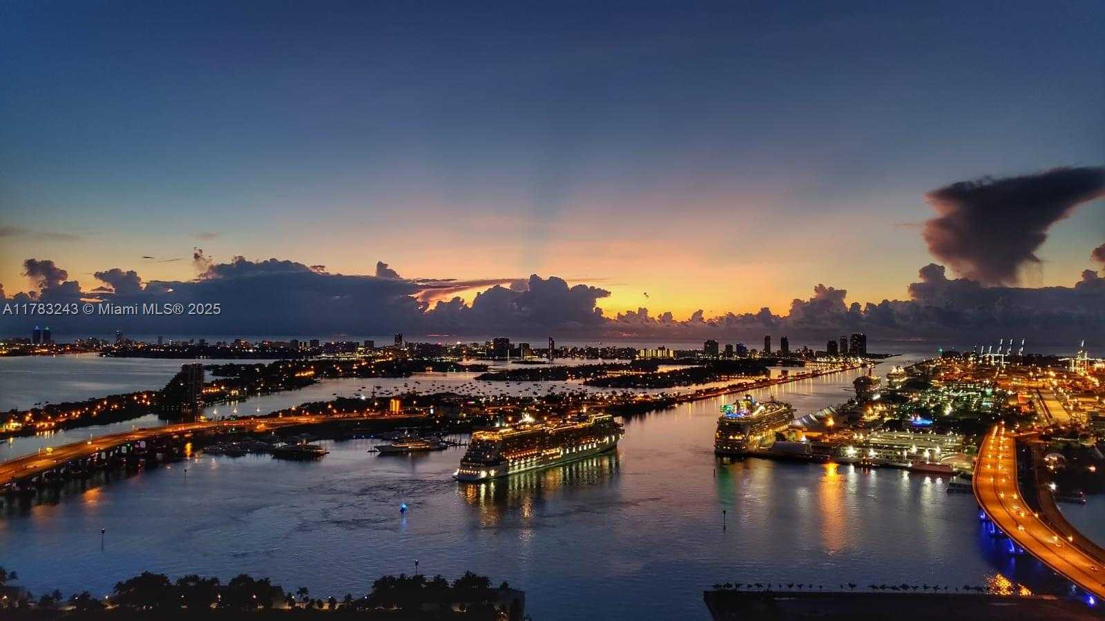 Small Image of 888 BISCAYNE BLVD #4212, Miami Number 29
