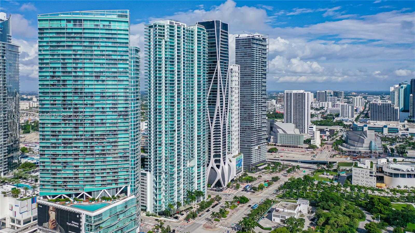 Small Image of 888 BISCAYNE BLVD #4212, Miami Number 3