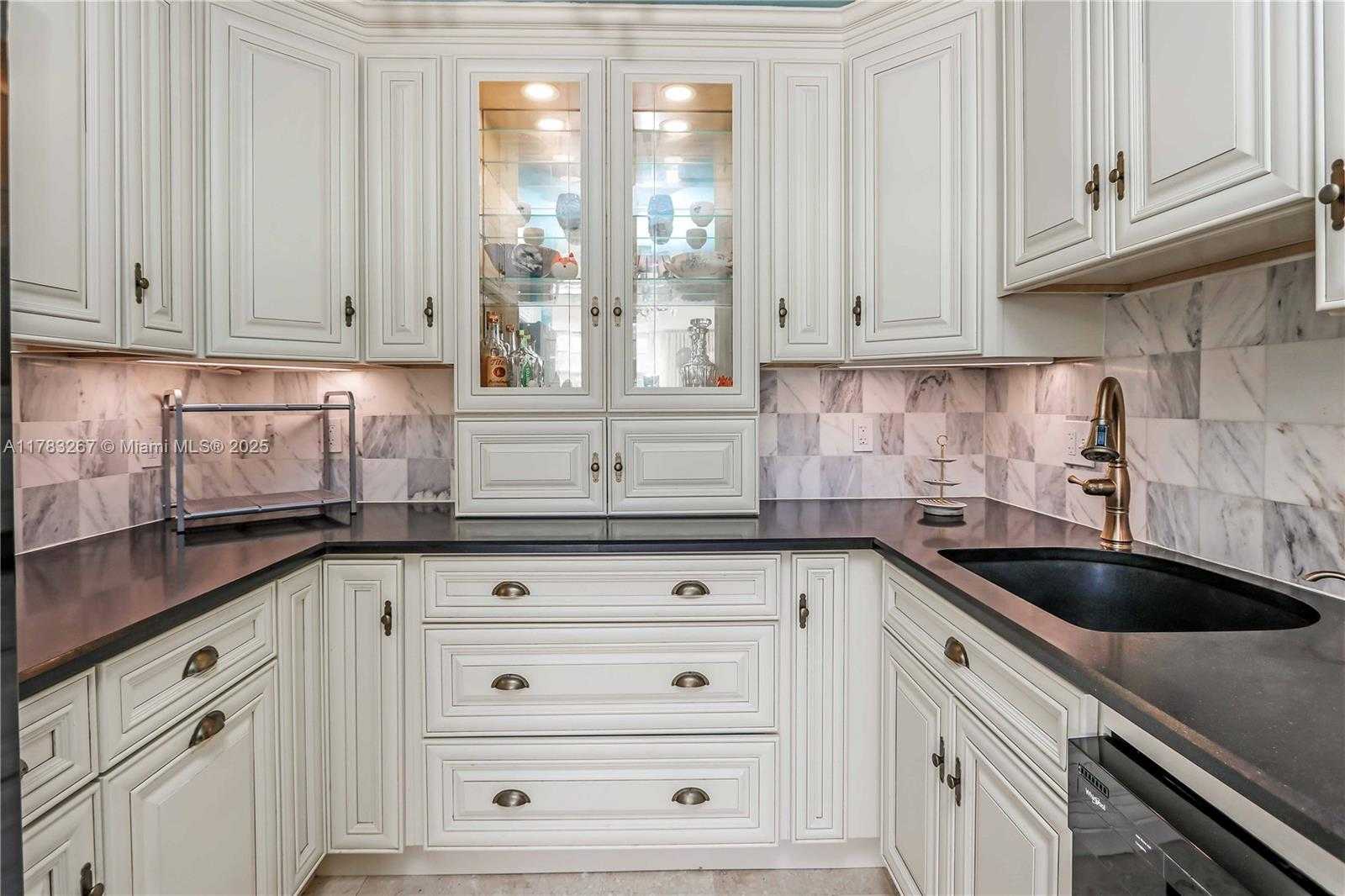 Small Image of 1811 JEFFERSON ST #203, Hollywood Number 15