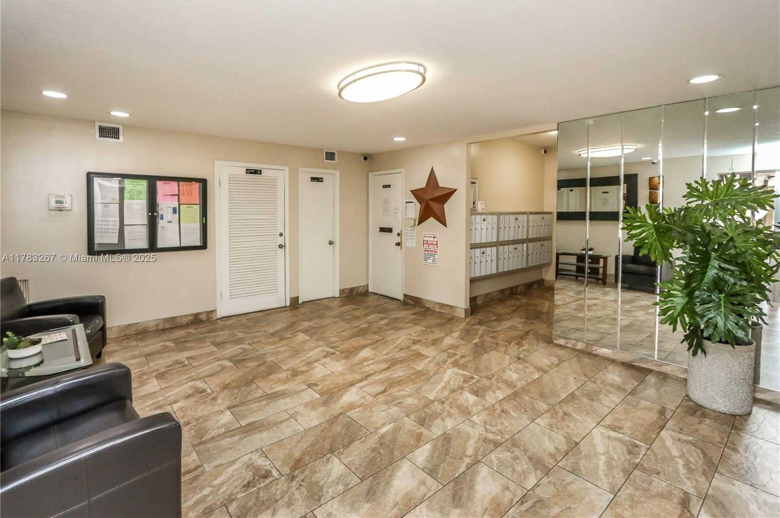 Small Image of 1811 JEFFERSON ST #203, Hollywood Number 26