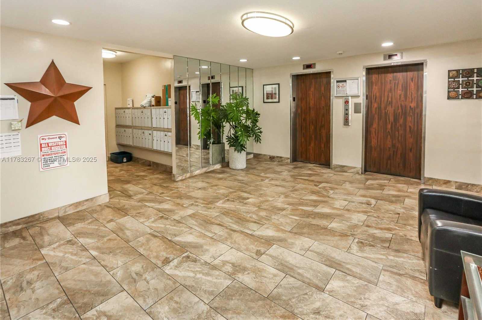 Small Image of 1811 JEFFERSON ST #203, Hollywood Number 27