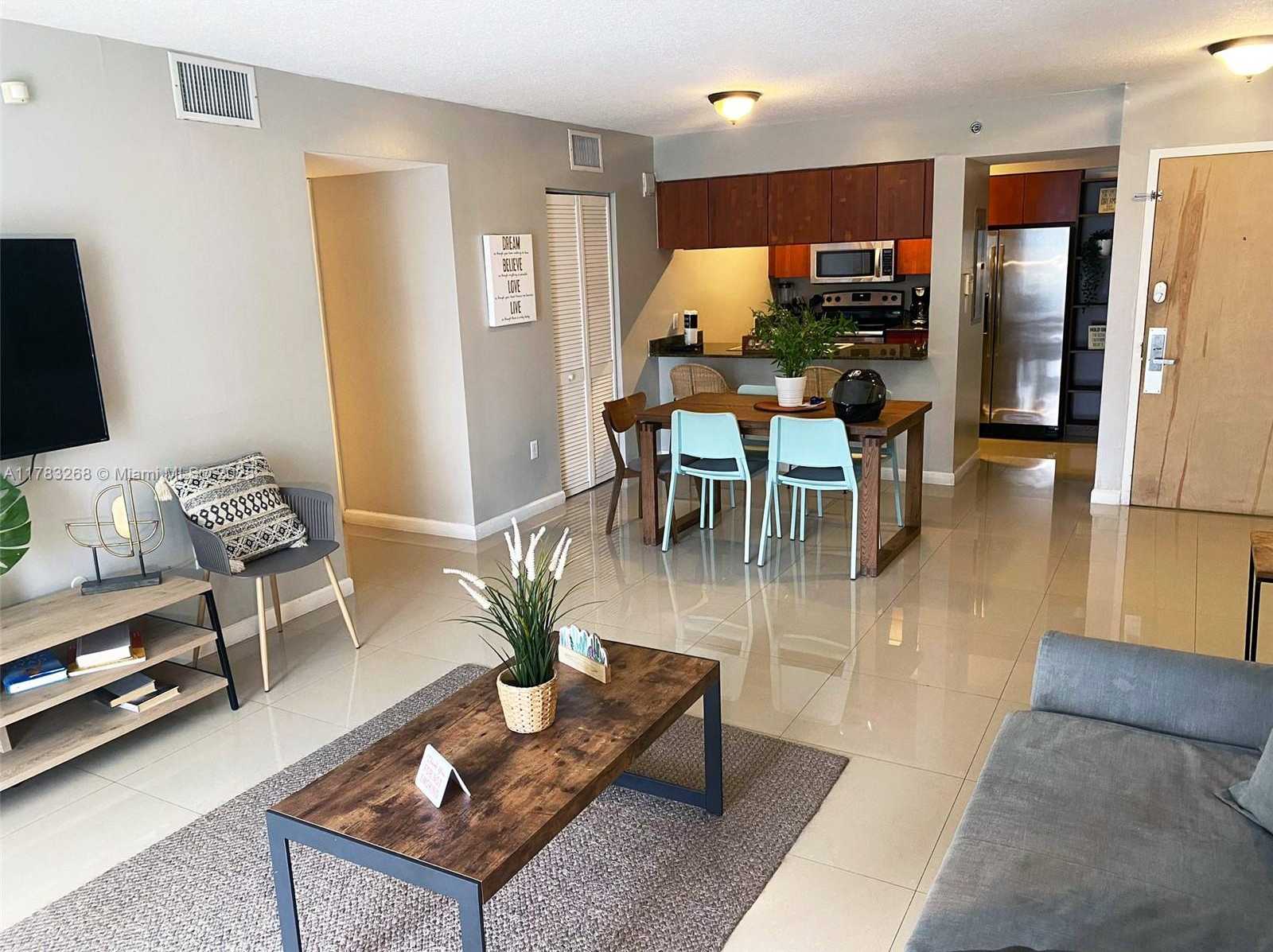 Small Image of 1200 BRICKELL BAY DR #1724, Miami Number 14