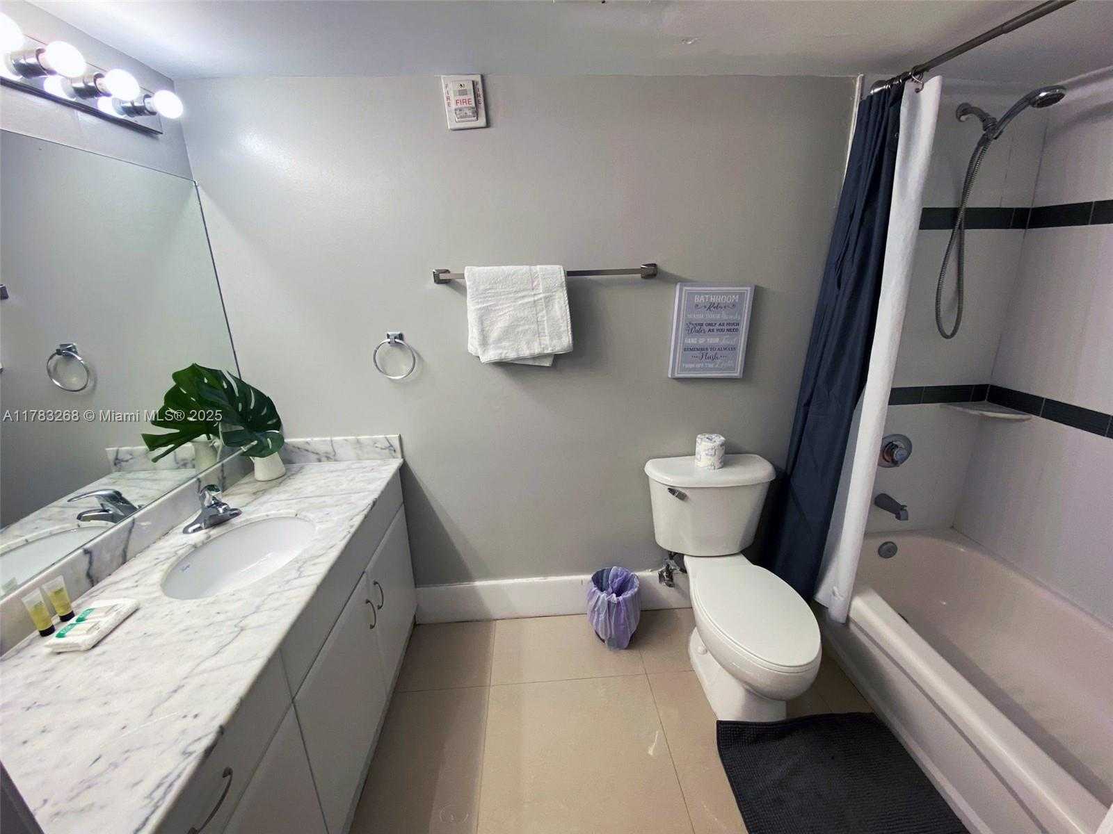 Small Image of 1200 BRICKELL BAY DR #1724, Miami Number 23