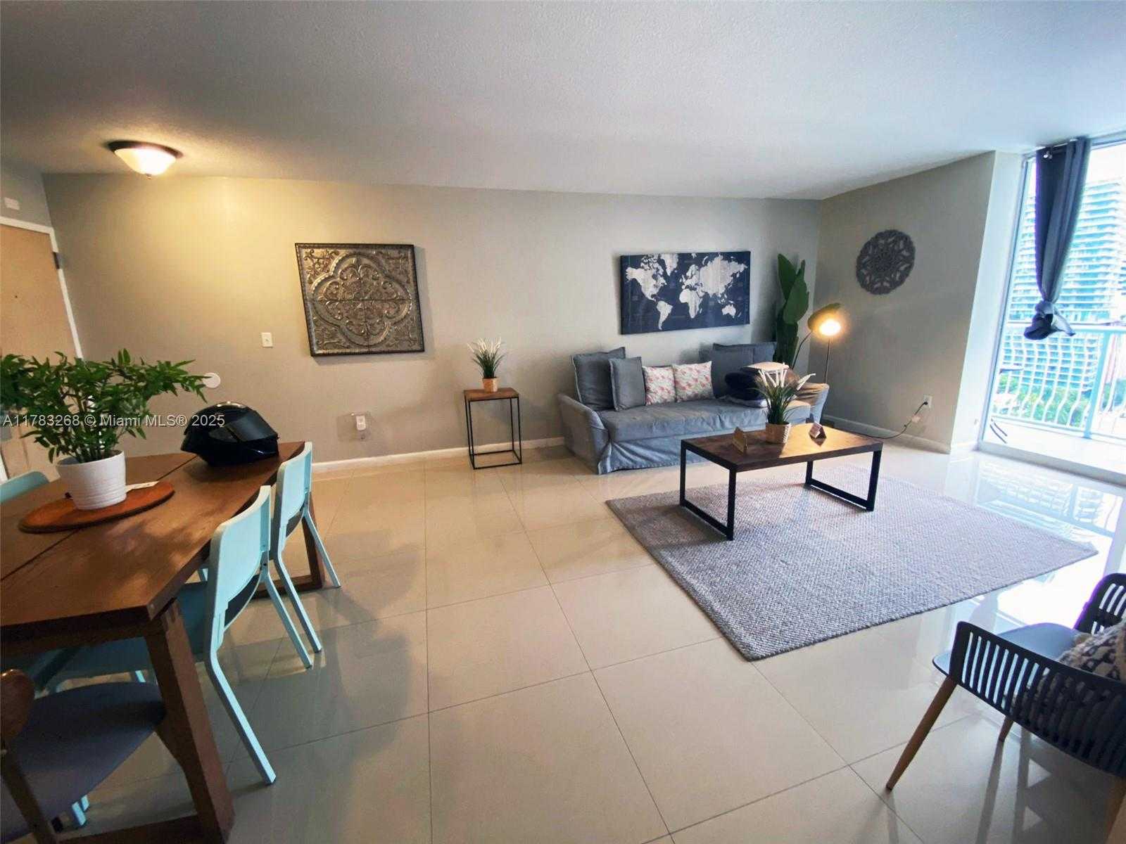 Small Image of 1200 BRICKELL BAY DR #1724, Miami Number 26