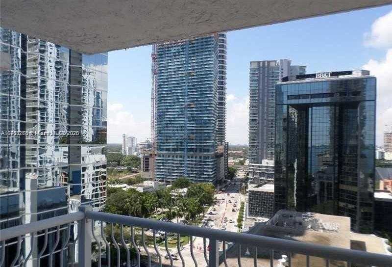 Small Image of 1200 BRICKELL BAY DR #1724, Miami Number 30