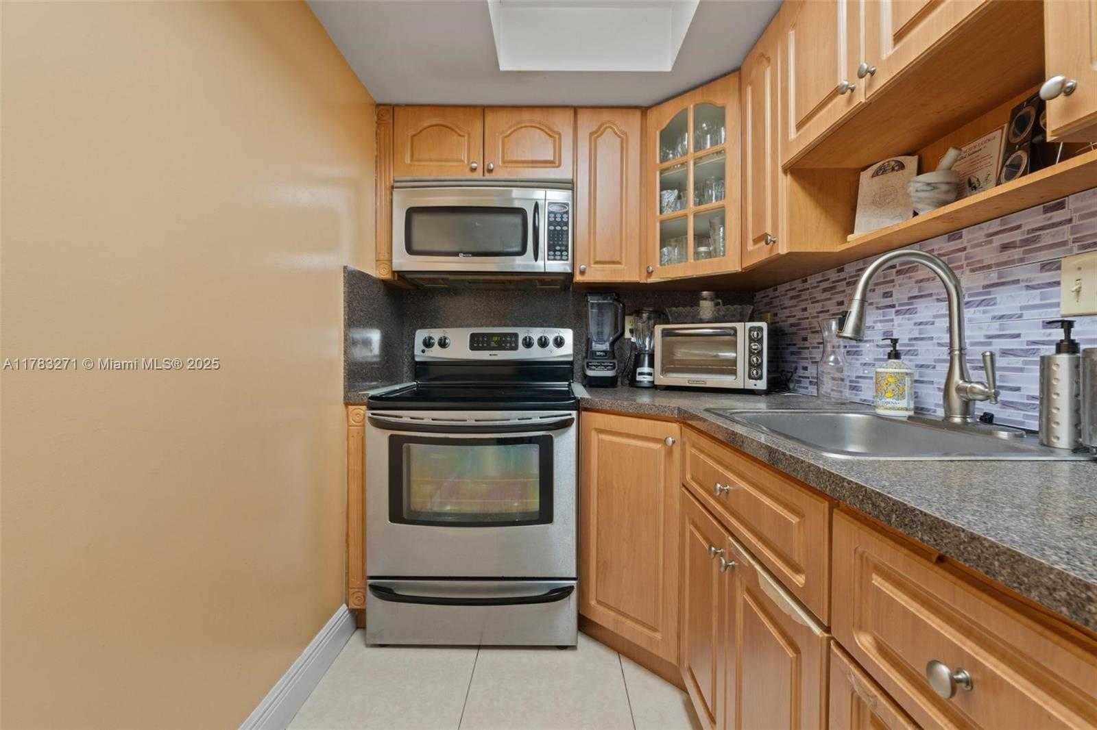 Small Image of 4719 NORTH WEST 7TH ST #304-11, Miami Number 13