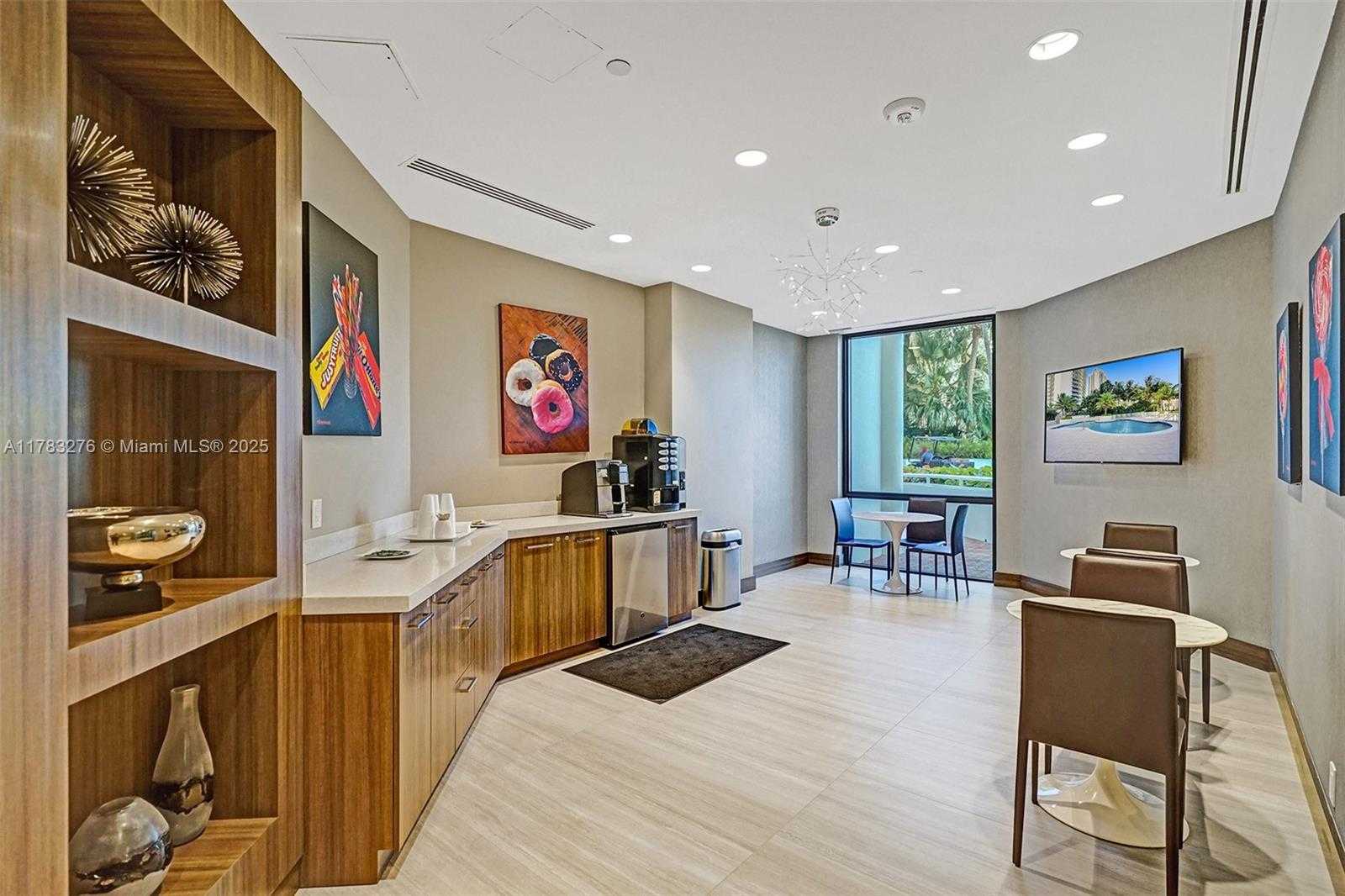 Small Image of 3000 ISLAND BLVD #2004, Aventura Number 11
