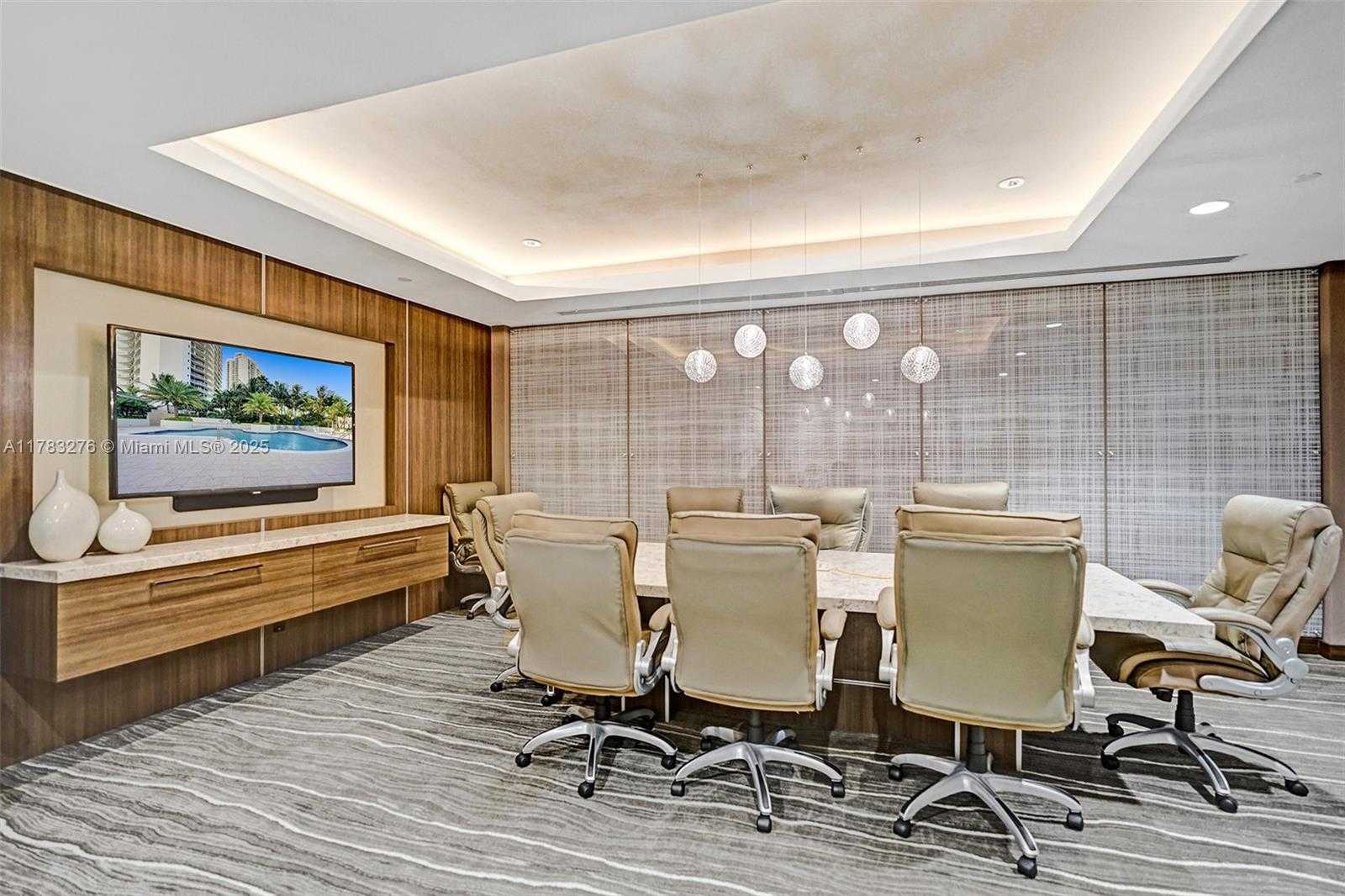 Small Image of 3000 ISLAND BLVD #2004, Aventura Number 16