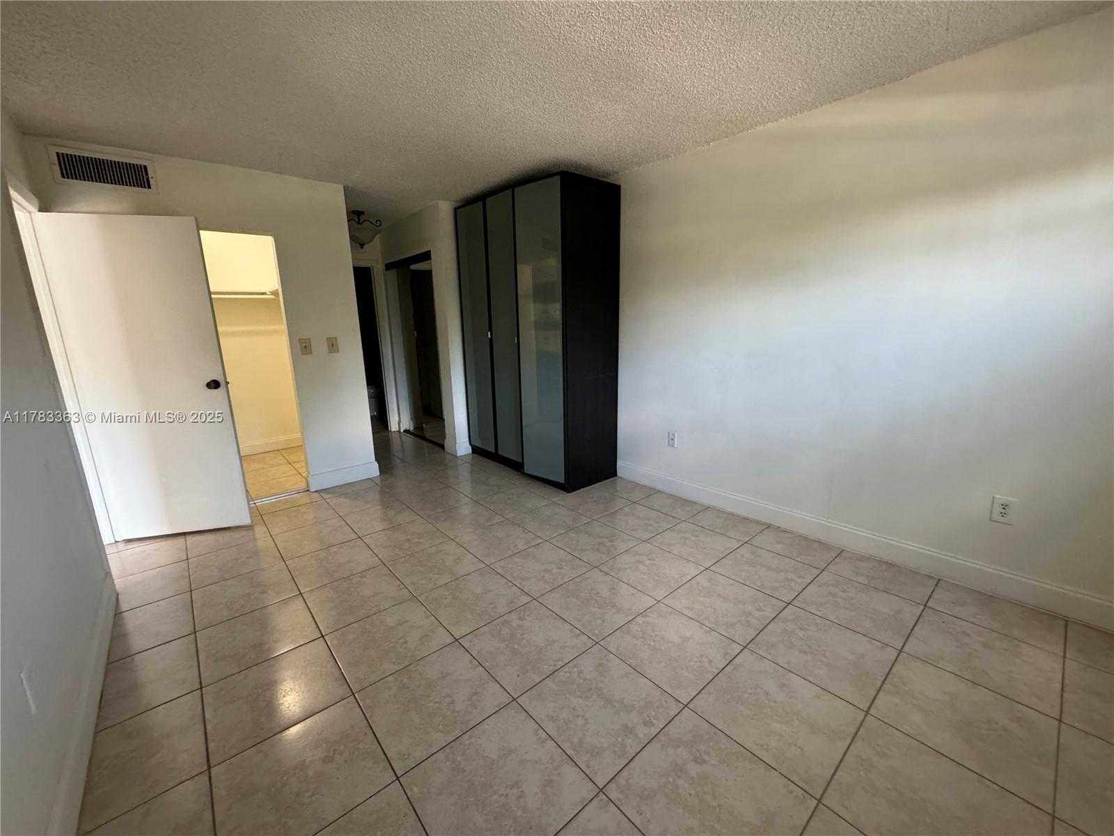 Small Image of 16465 NORTH EAST 22ND AVE #205, North Miami Beach Number 10