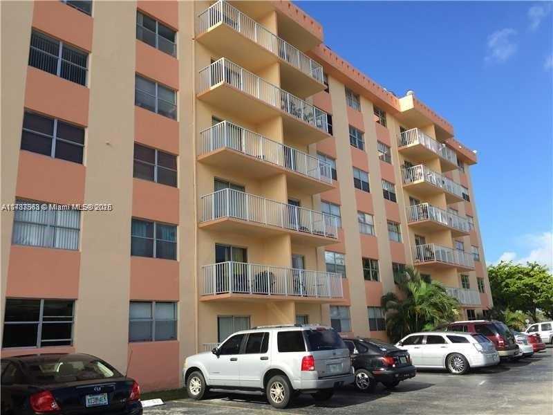 Small Image of 16465 NORTH EAST 22ND AVE #205, North Miami Beach Number 2
