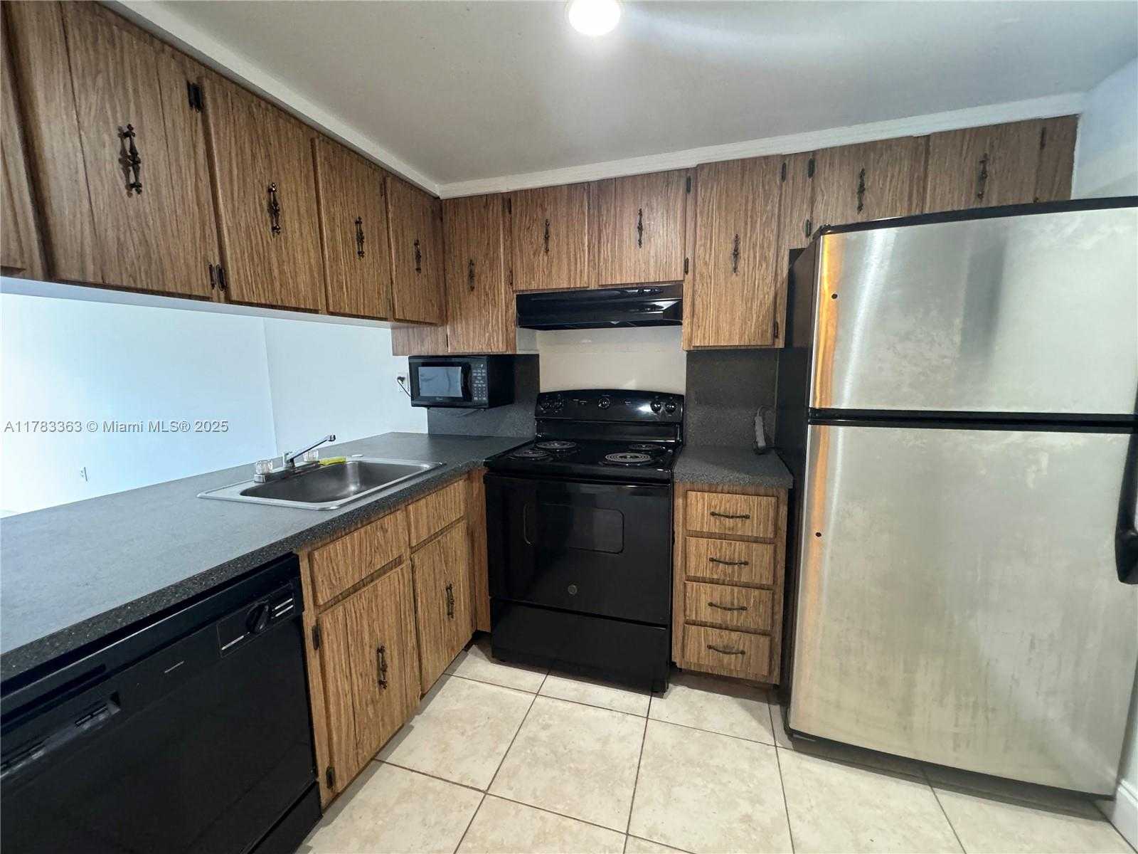 Small Image of 16465 NORTH EAST 22ND AVE #205, North Miami Beach Number 6