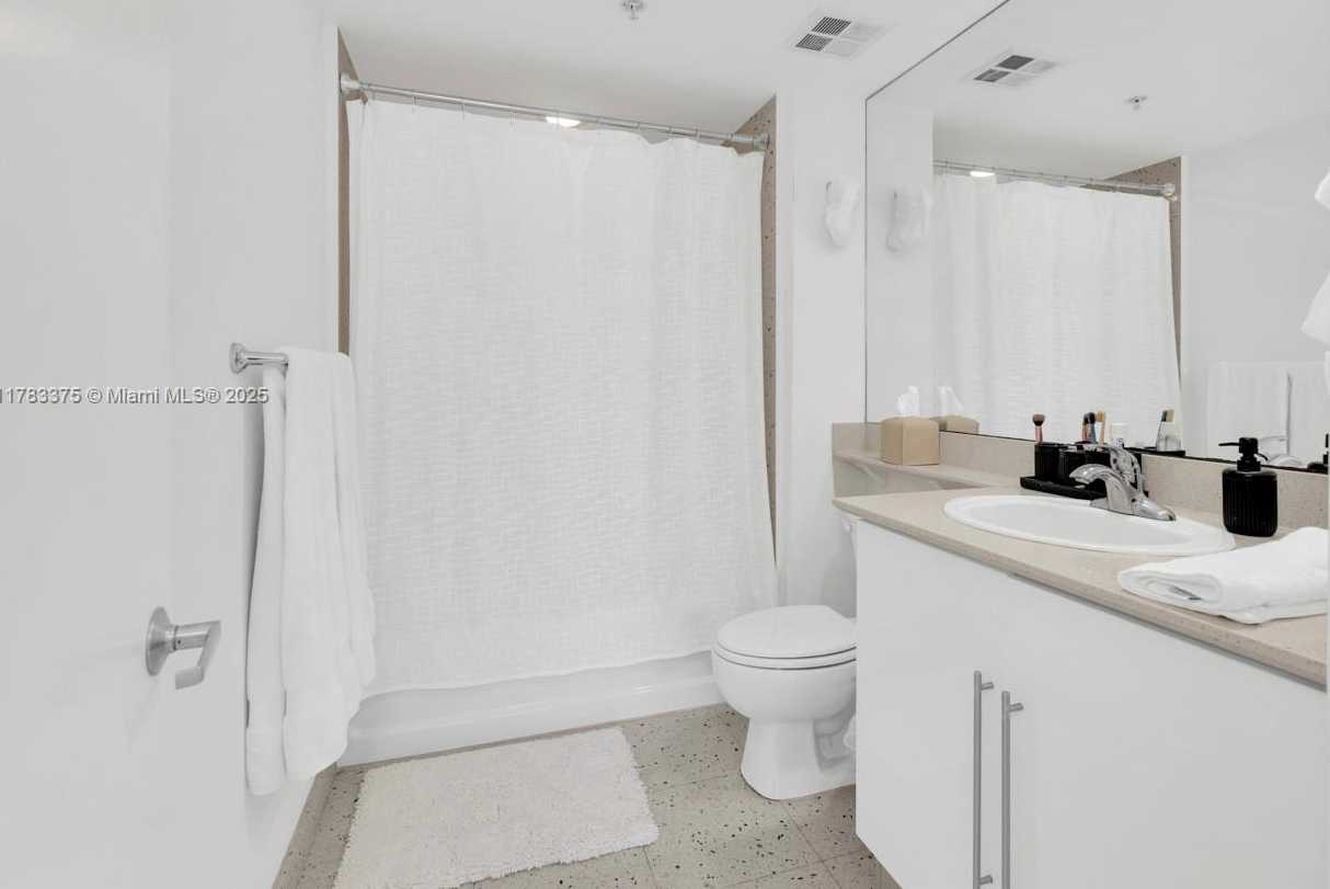 Small Image of 335 SOUTH BISCAYNE BL #3408, Miami Number 11