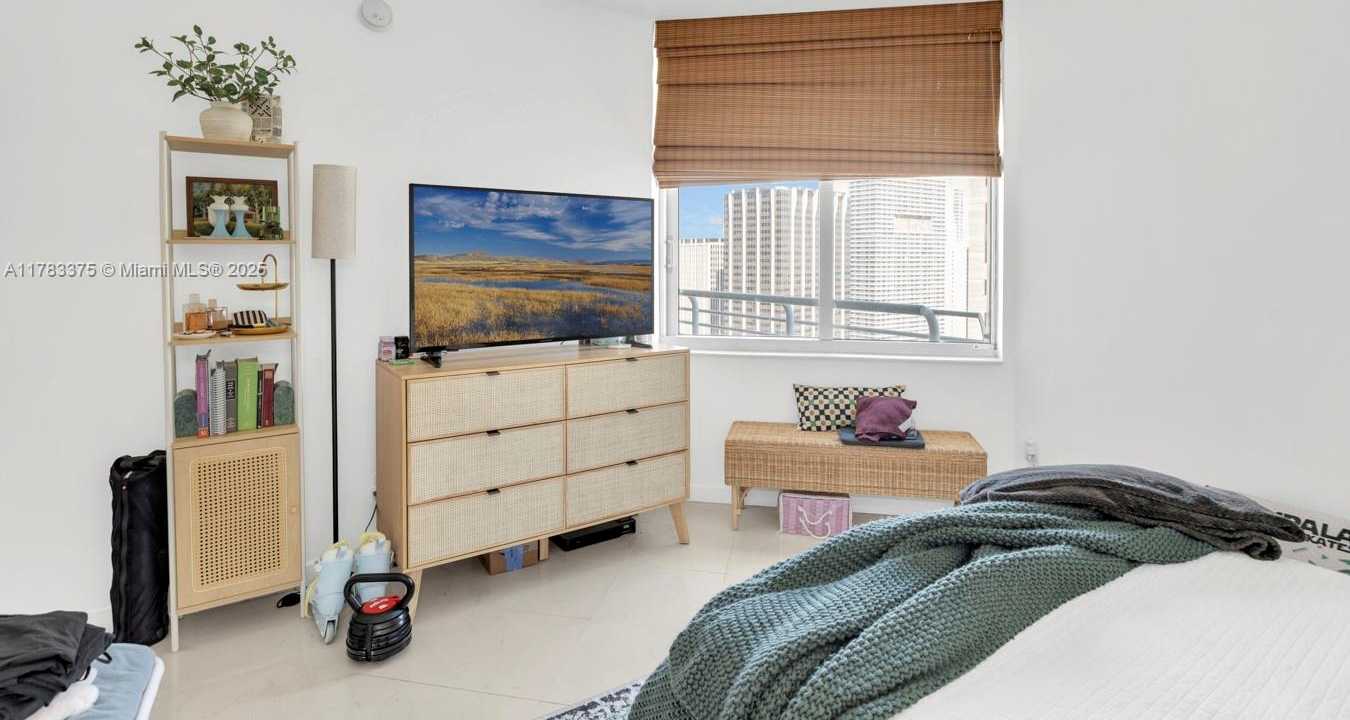 Small Image of 335 SOUTH BISCAYNE BL #3408, Miami Number 13