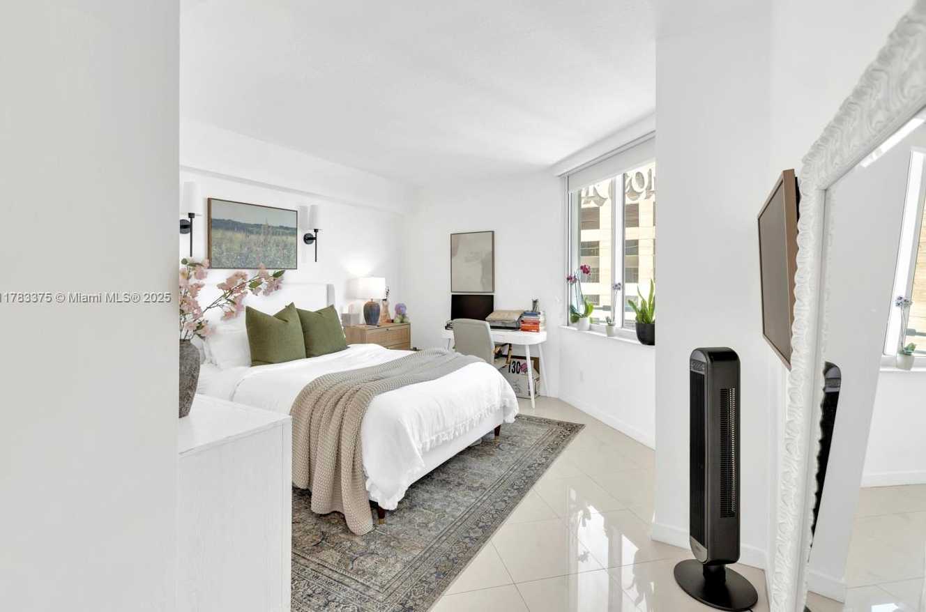 Small Image of 335 SOUTH BISCAYNE BL #3408, Miami Number 8