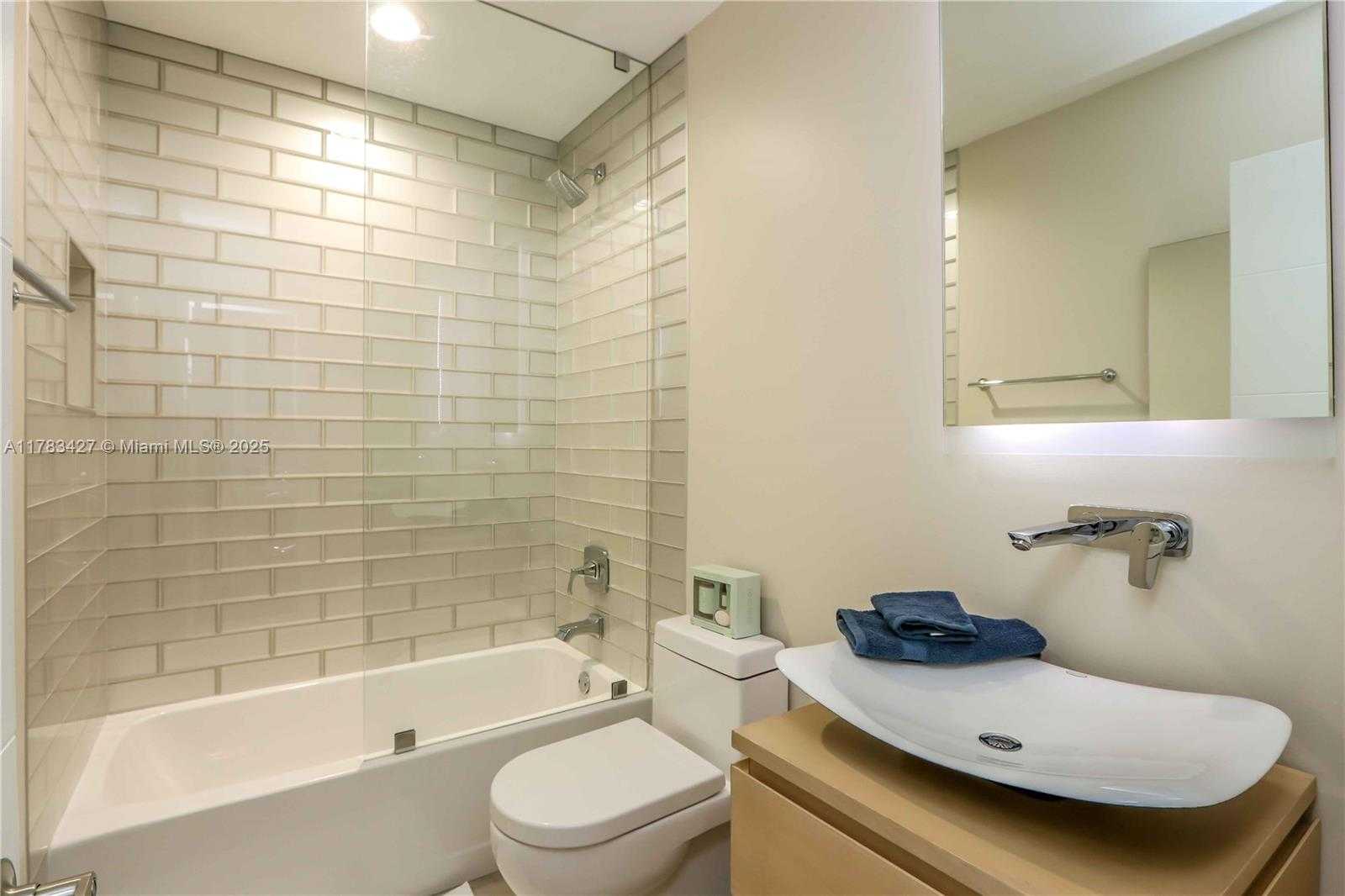 Small Image of 16424 BRIAR PATCH PL, Miami Lakes Number 11