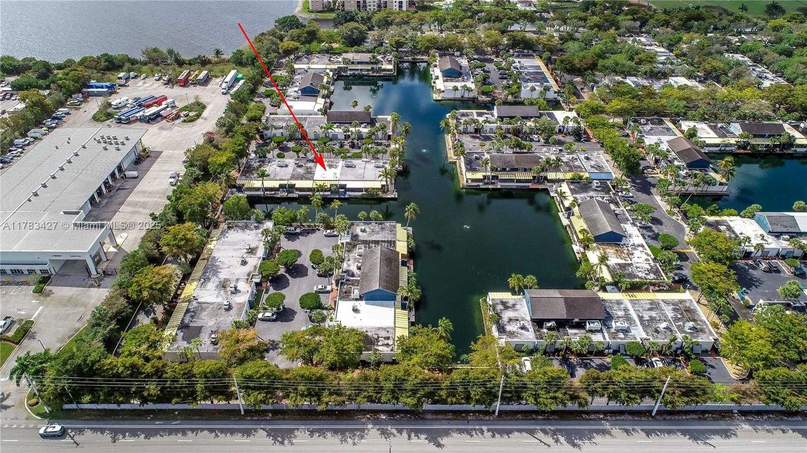 Small Image of 16424 BRIAR PATCH PL, Miami Lakes Number 17