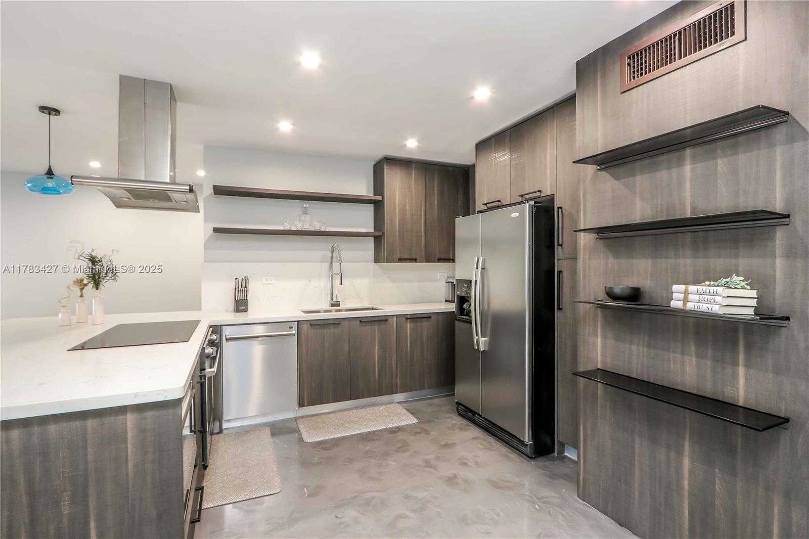 Small Image of 16424 BRIAR PATCH PL, Miami Lakes Number 3