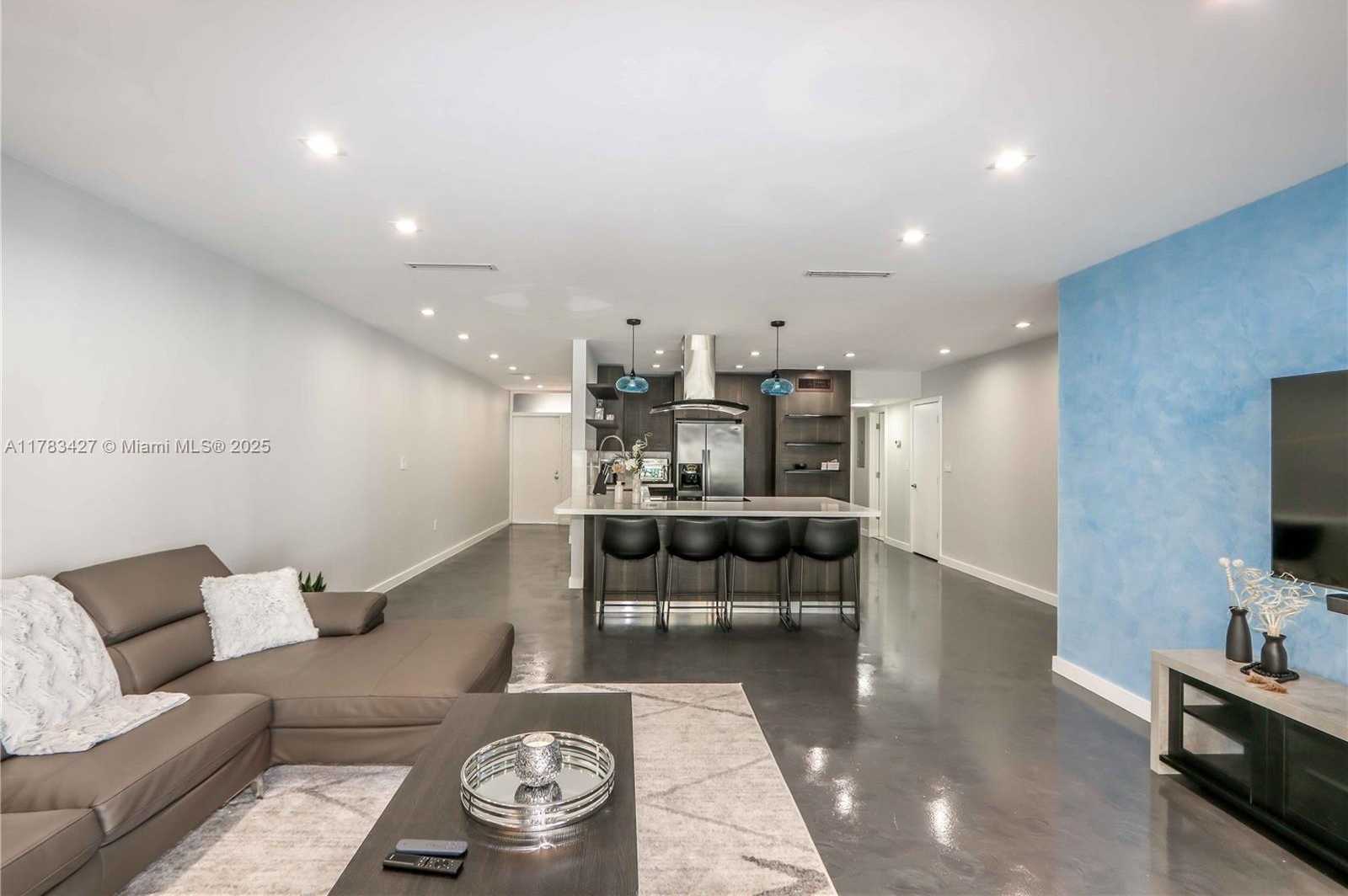 Small Image of 16424 BRIAR PATCH PL, Miami Lakes Number 6