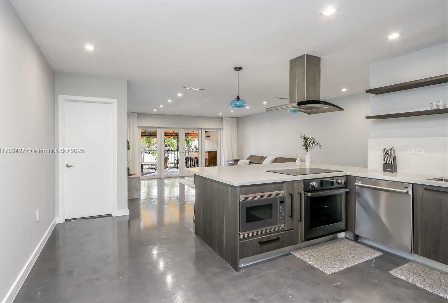 Small Image of 16424 BRIAR PATCH PL, Miami Lakes Number 8
