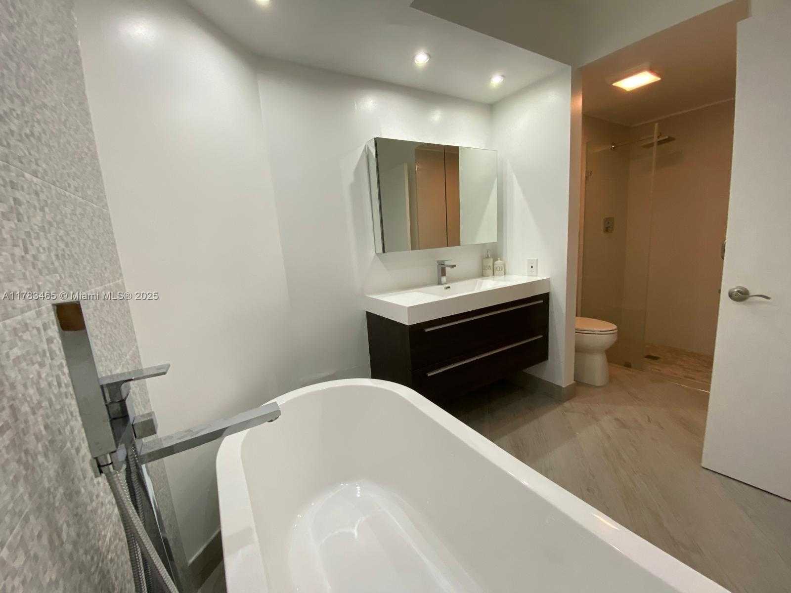 Small Image of 20185 EAST COUNTRY CLUB DR #509, Aventura Number 19