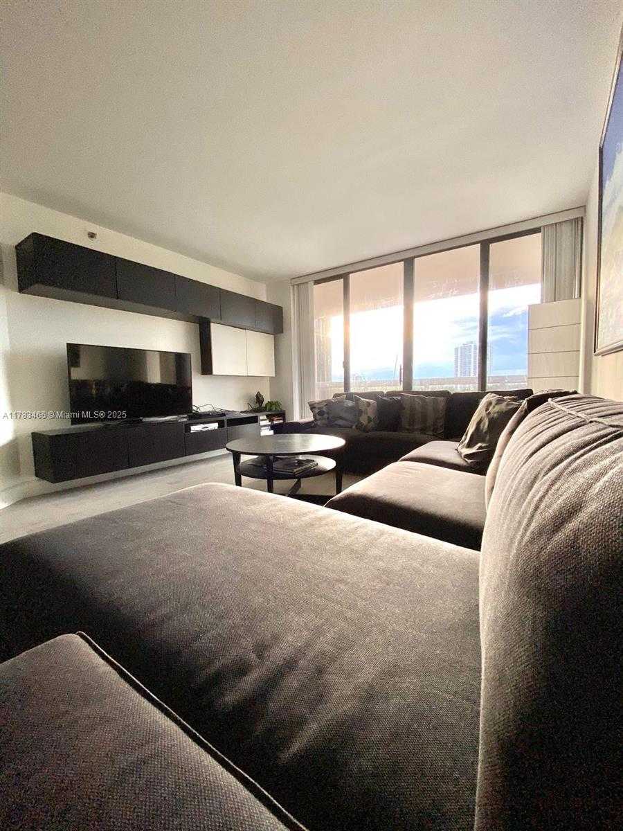 Small Image of 20185 EAST COUNTRY CLUB DR #509, Aventura Number 2