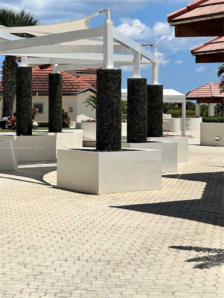 Small Image of 20185 EAST COUNTRY CLUB DR #509, Aventura Number 24