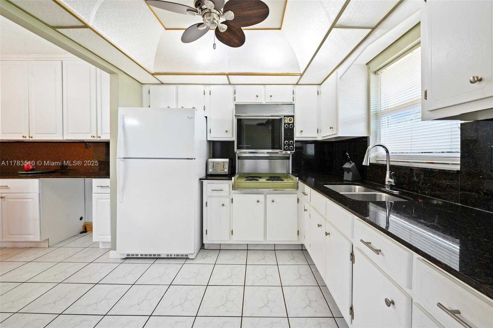 Small Image of 5300 WASHINGTON ST #G323, Hollywood Number 12