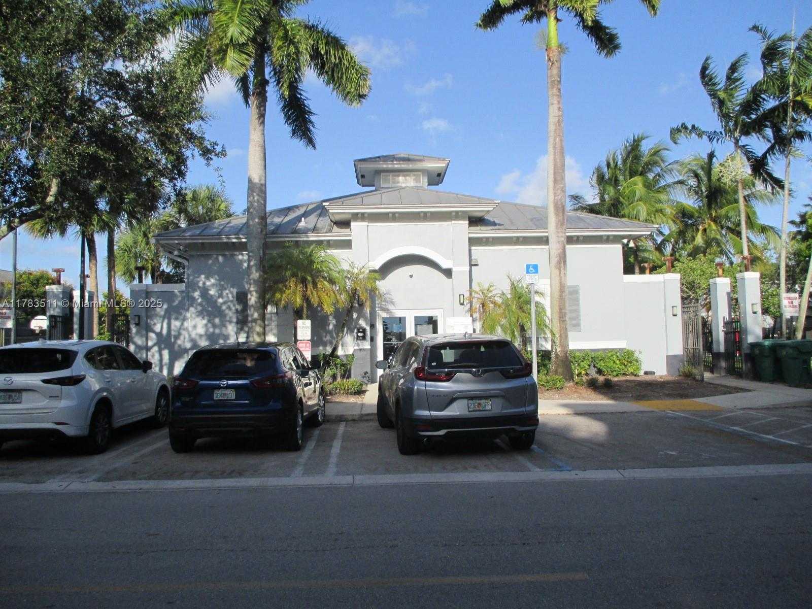 Small Image of Lauderhill Number 31
