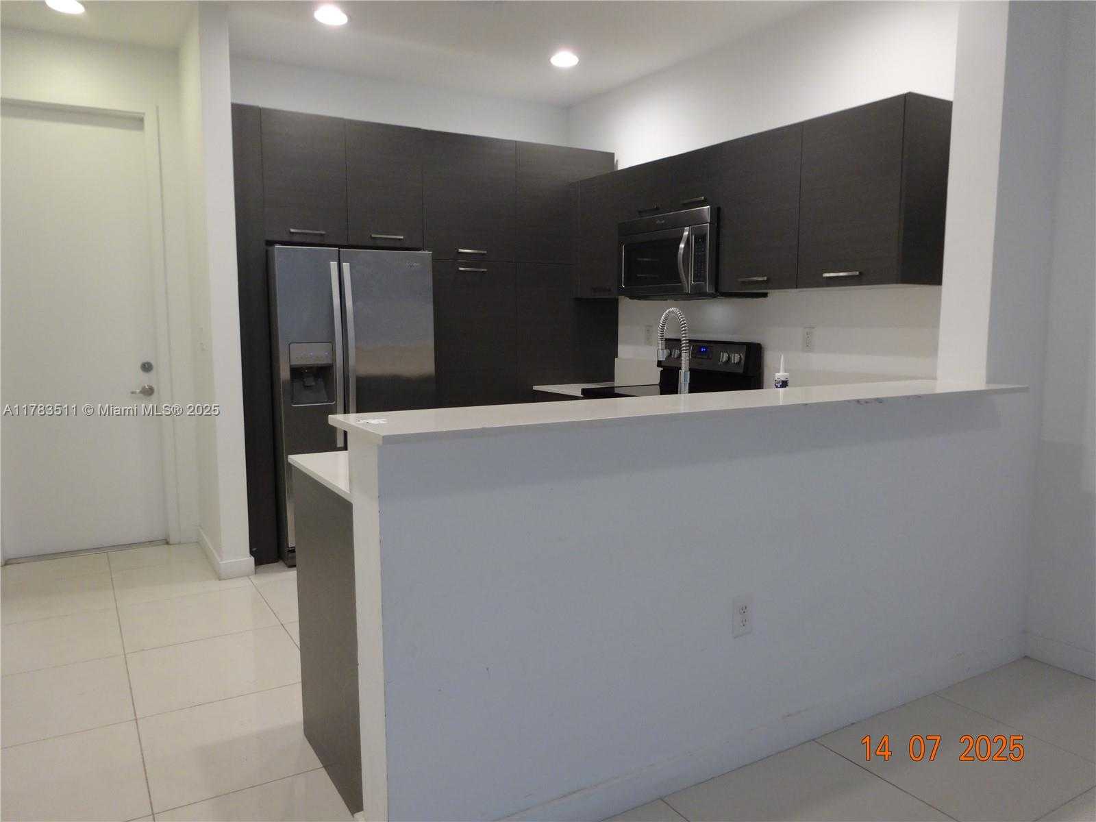 Small Image of Lauderhill Number 5