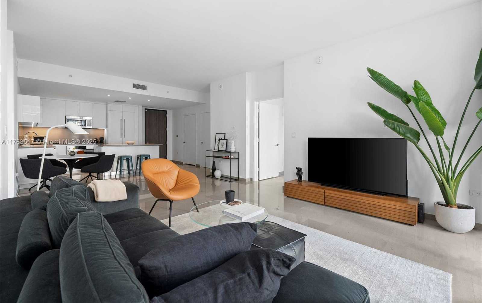 Small Image of 88 SOUTH WEST 7TH ST #809, Miami Number 3
