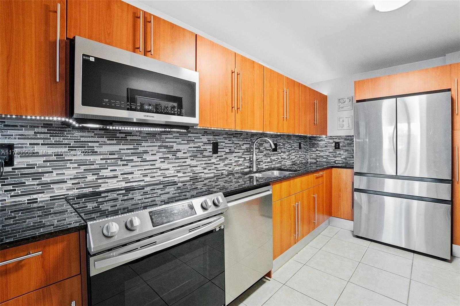 Small Image of 3001 SOUTH OCEAN DR #311, Hollywood Number 11