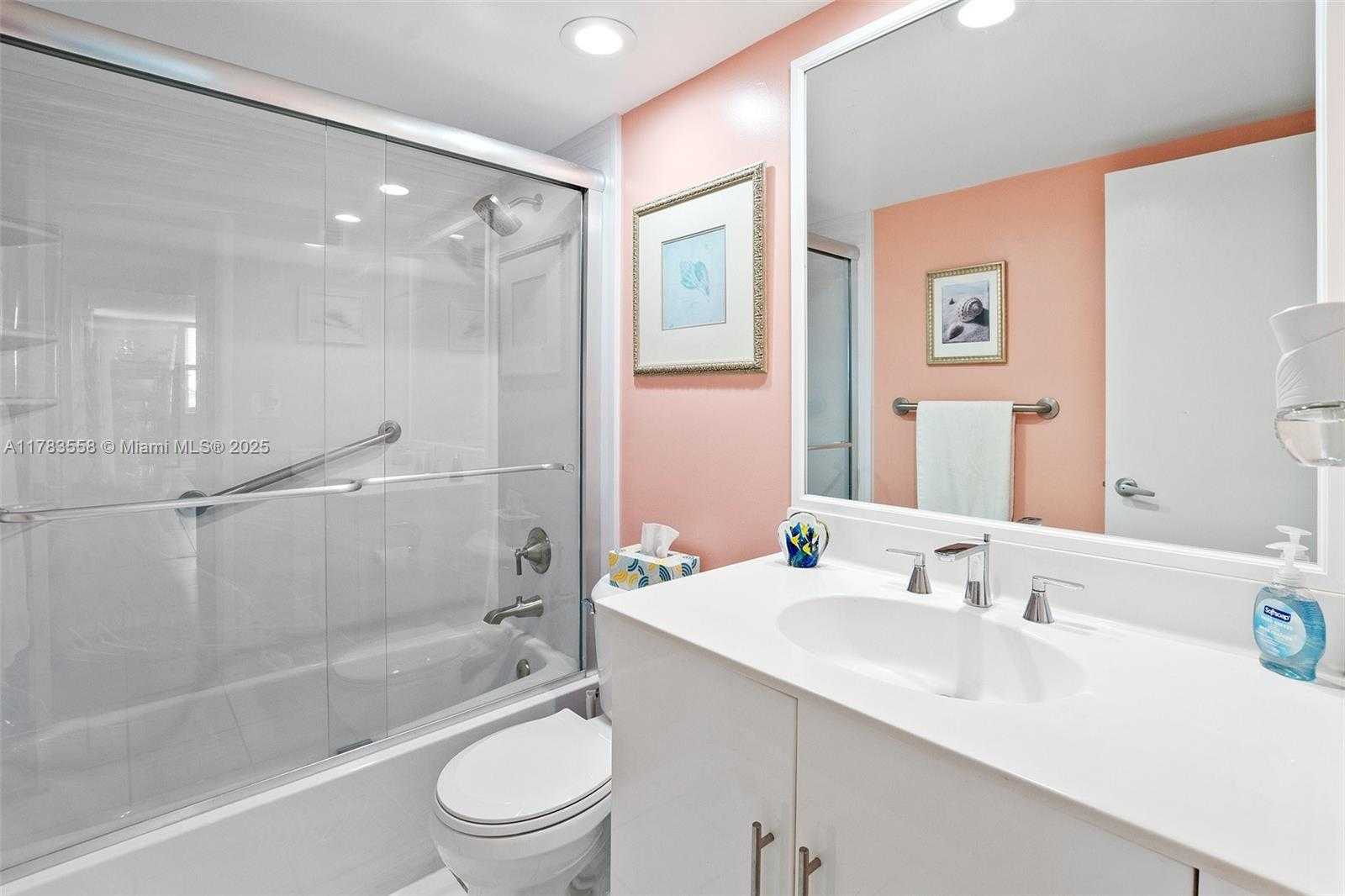 Small Image of 3001 SOUTH OCEAN DR #311, Hollywood Number 21
