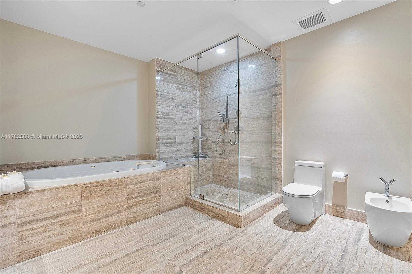Small Image of 15811 COLLINS AVE #802, Sunny Isles Beach Number 28