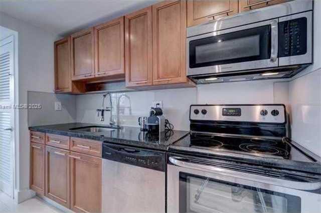 Small Image of 9800 WEST BAY HARBOR DR #507, Bay Harbor Islands Number 14