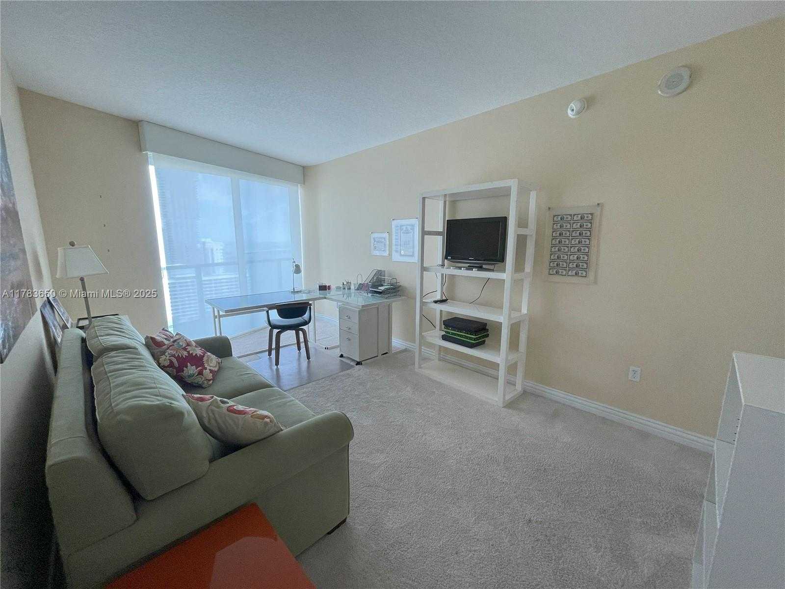 Small Image of 1900 NORTH BAYSHORE DR #2404, Miami Number 57