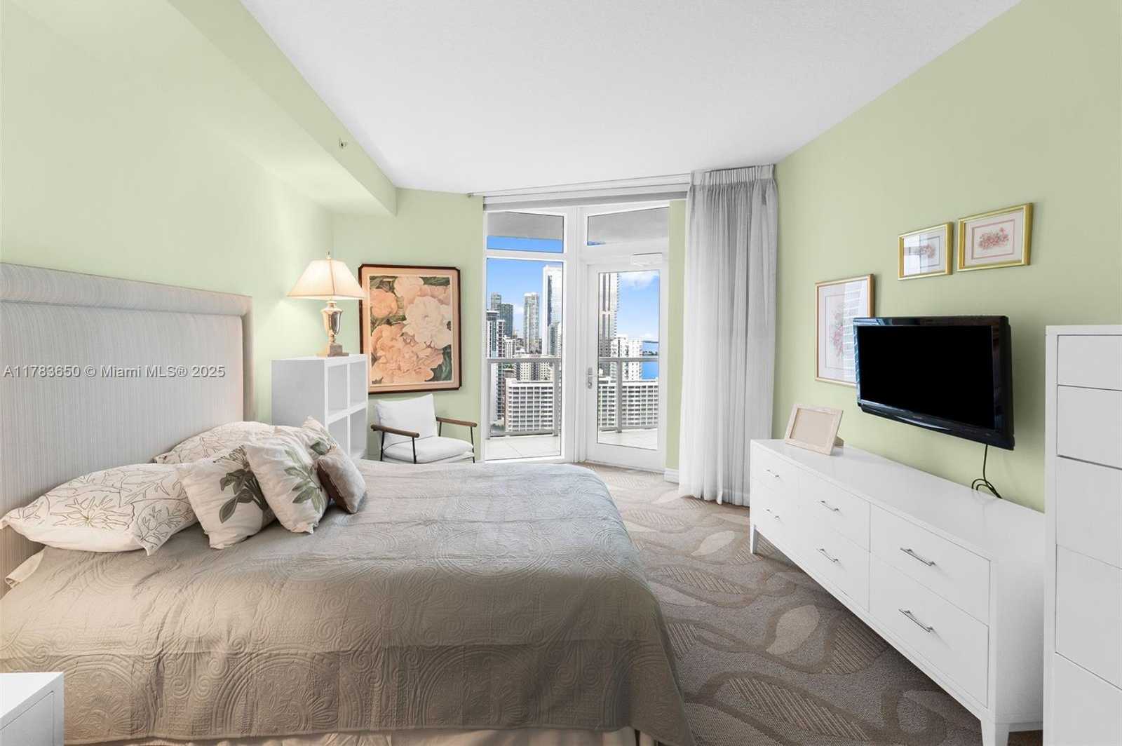 Small Image of 1900 NORTH BAYSHORE DR #2404, Miami Number 69