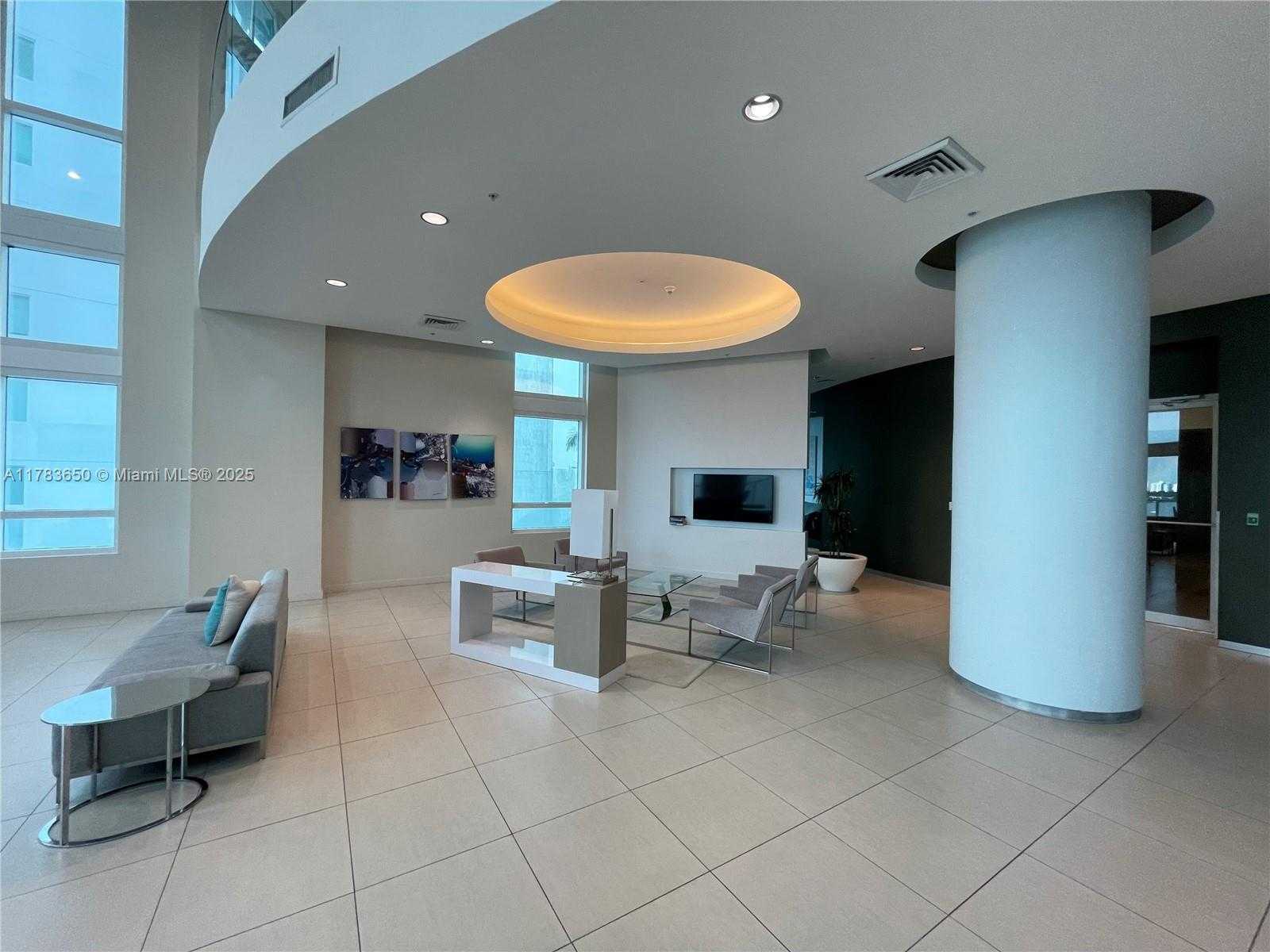 Small Image of 1900 NORTH BAYSHORE DR #2404, Miami Number 71