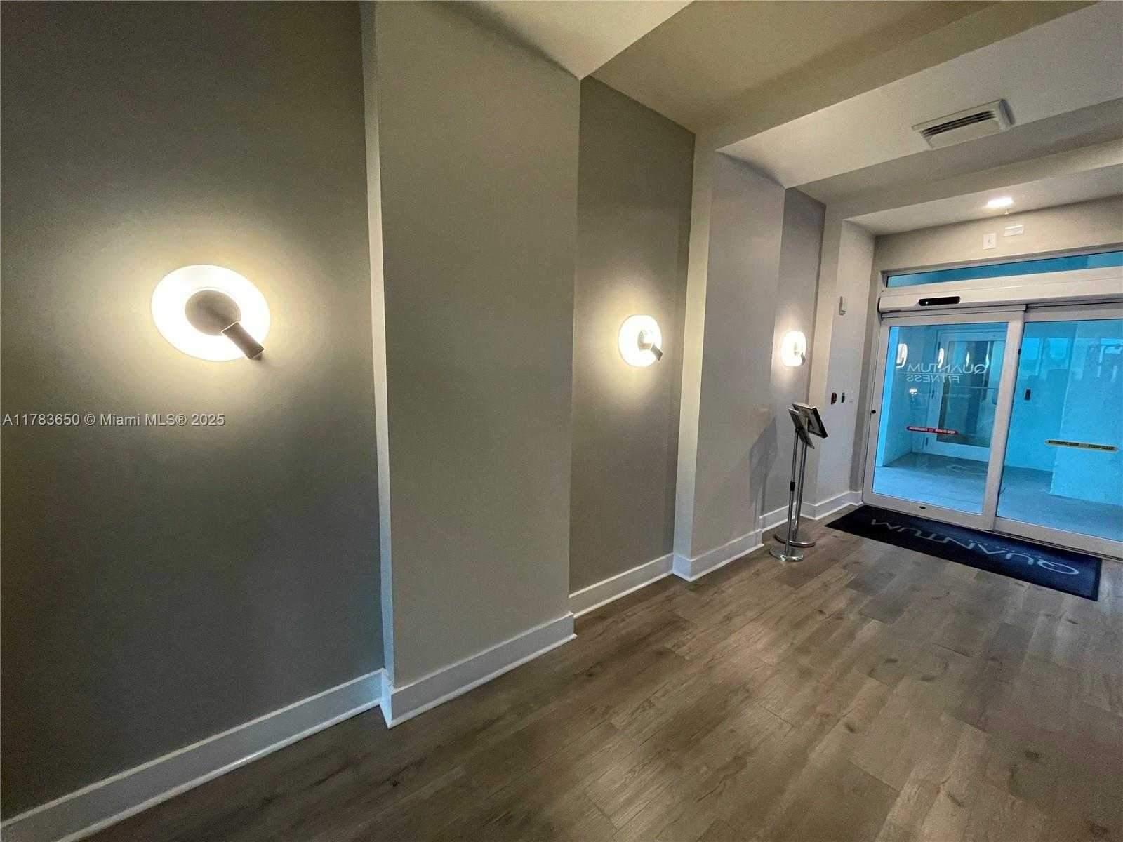 Small Image of 1900 NORTH BAYSHORE DR #2404, Miami Number 77