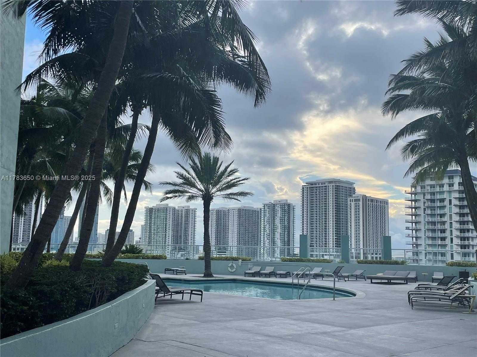 Small Image of 1900 NORTH BAYSHORE DR #2404, Miami Number 81