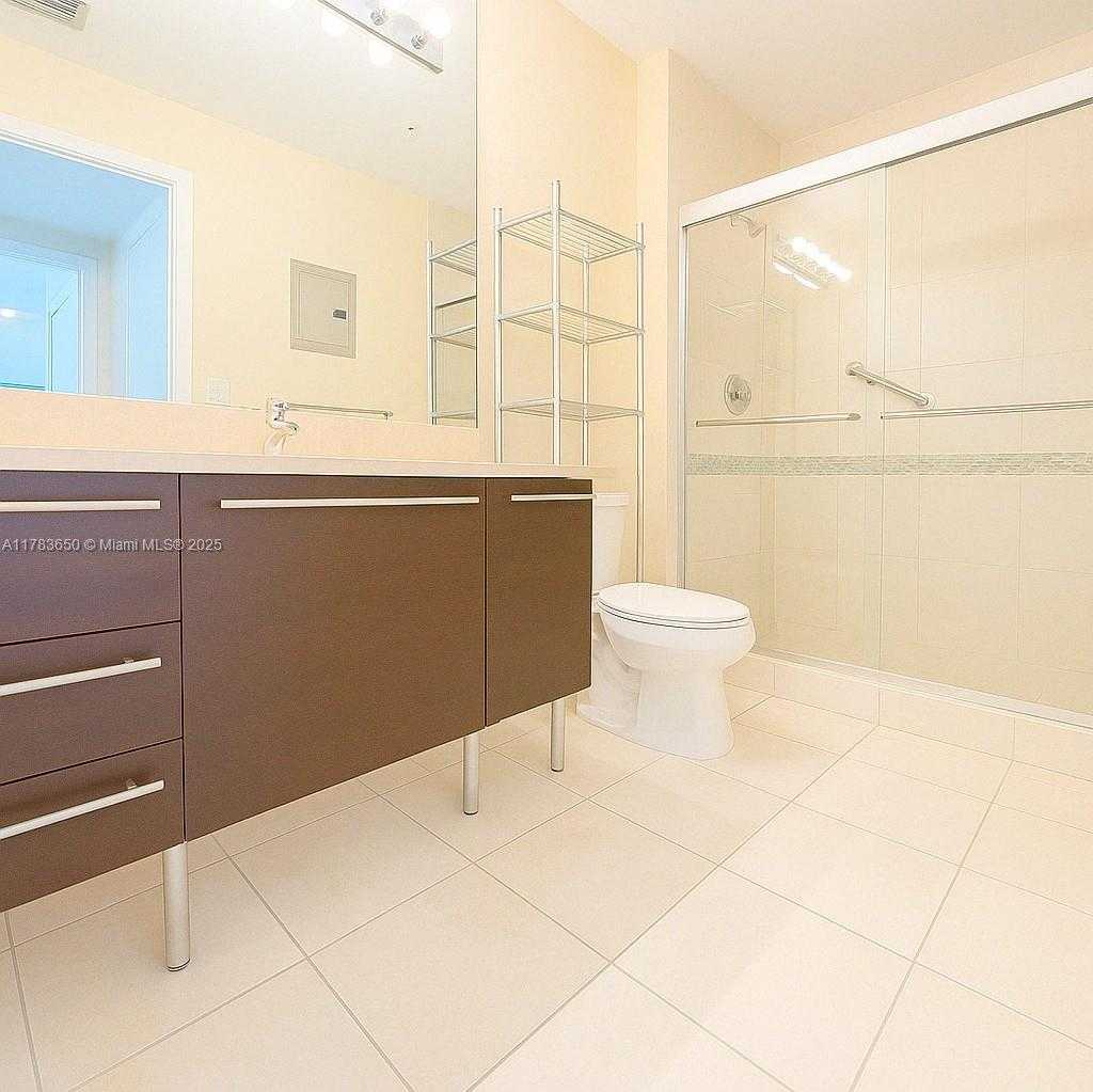 Small Image of 1900 NORTH BAYSHORE DR #2404, Miami Number 9