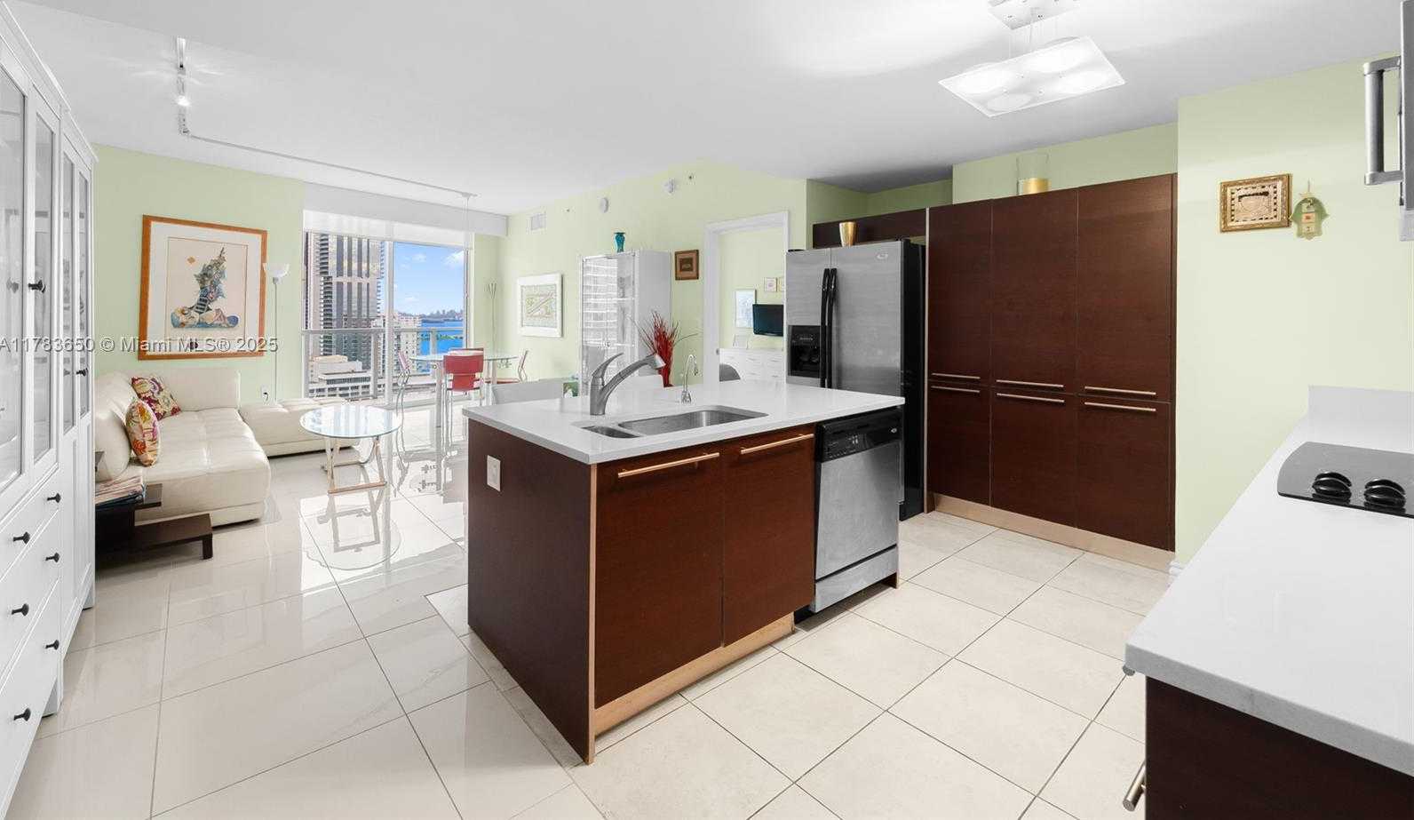 Small Image of 1900 NORTH BAYSHORE DR #2404, Miami Number 91