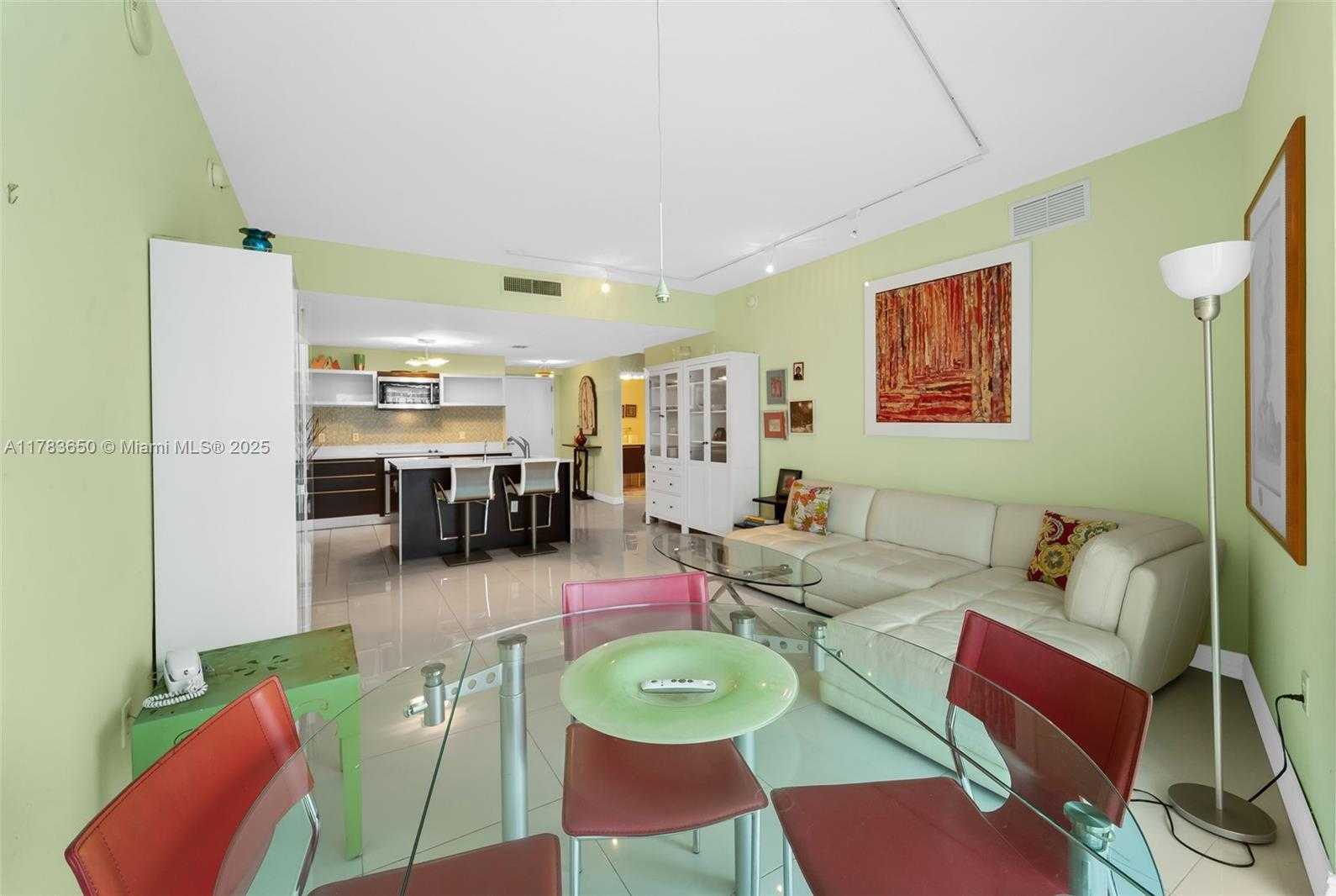 Small Image of 1900 NORTH BAYSHORE DR #2404, Miami Number 96