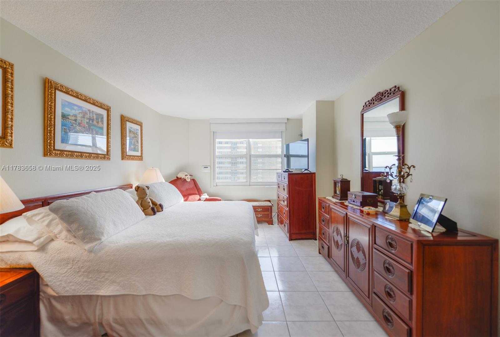 Small Image of 1950 SOUTH OCEAN DR #17E, Hallandale Beach Number 15