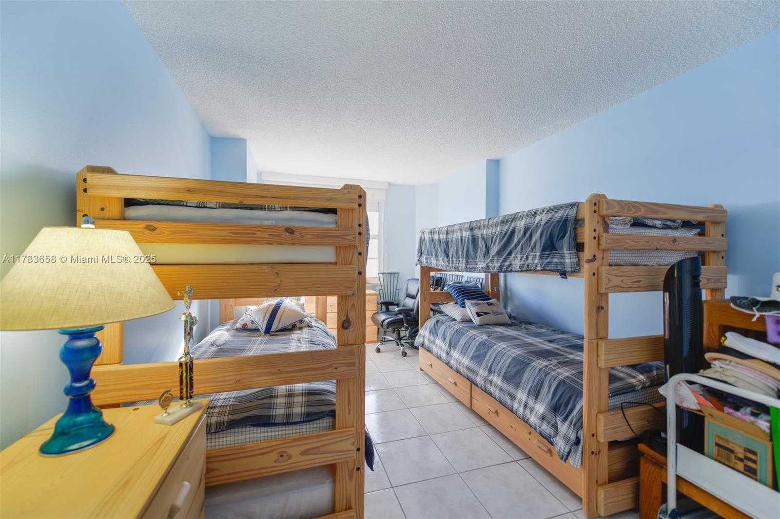 Small Image of 1950 SOUTH OCEAN DR #17E, Hallandale Beach Number 22