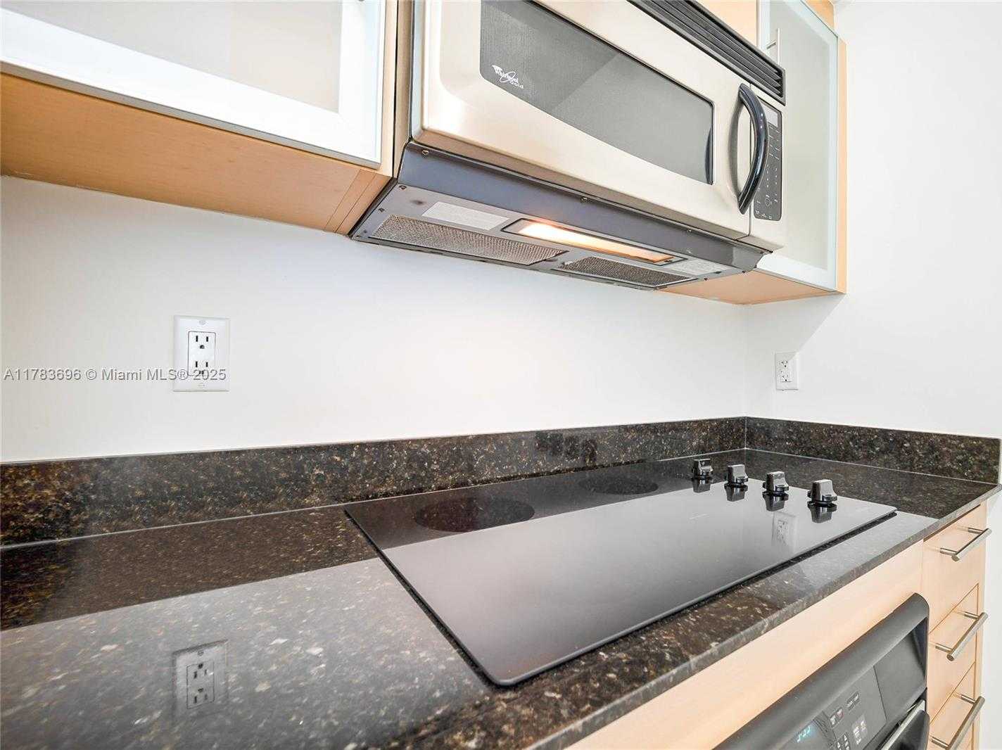 Small Image of 335 SOUTH BISCAYNE BLVD #2604, Miami Number 4