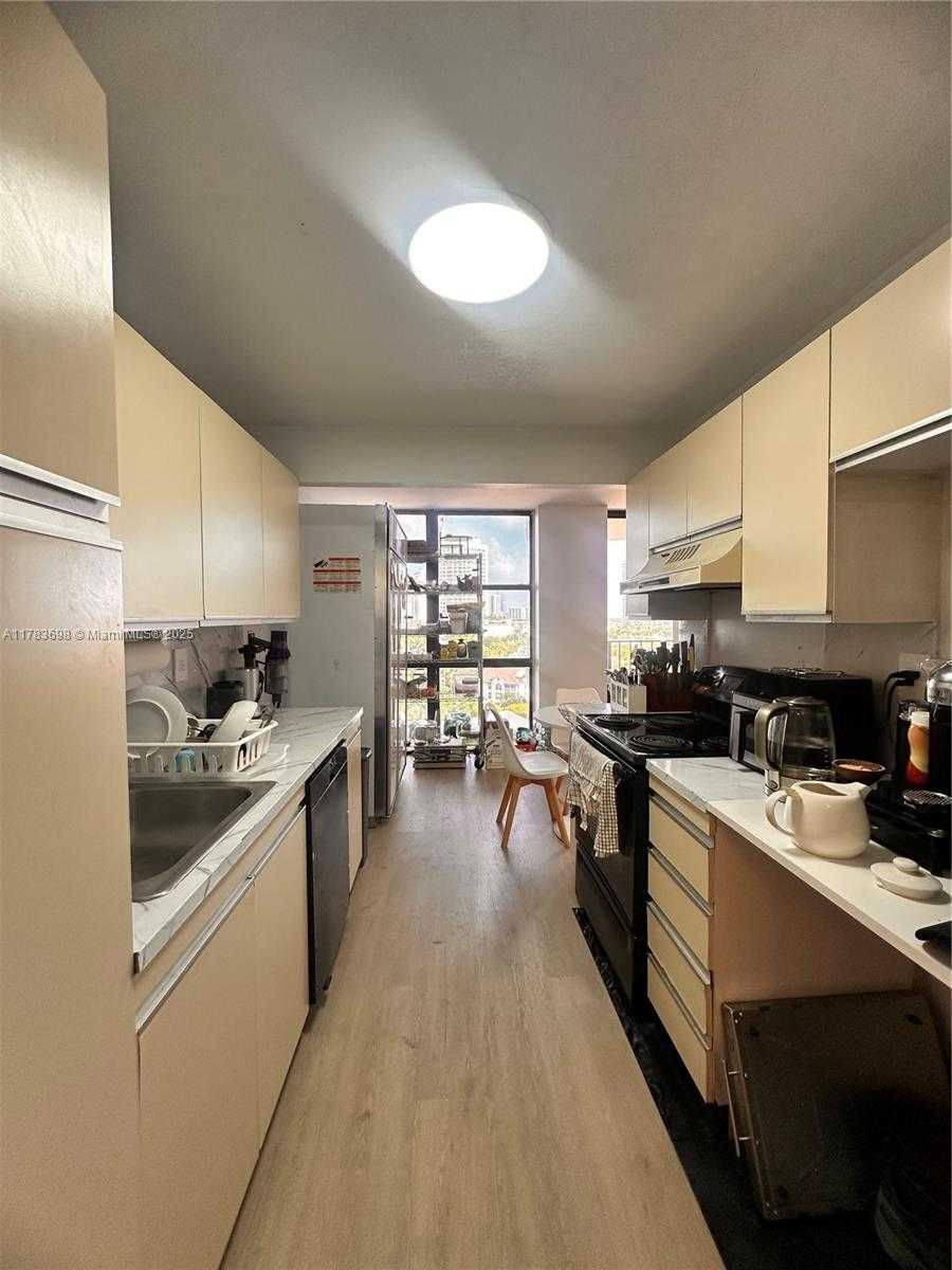 Small Image of 18181 NORTH EAST 31ST CT #1108, Aventura Number 4